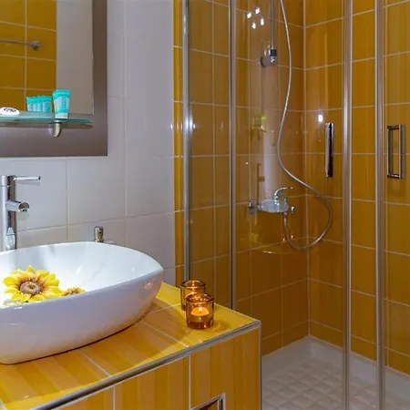 Lejlighedshotel Dafni's Beachfront Luxury Nikiti (Sithonia)