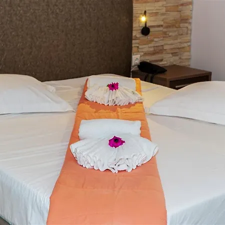 Lejlighedshotel Dafni's Beachfront Luxury Nikiti (Sithonia)