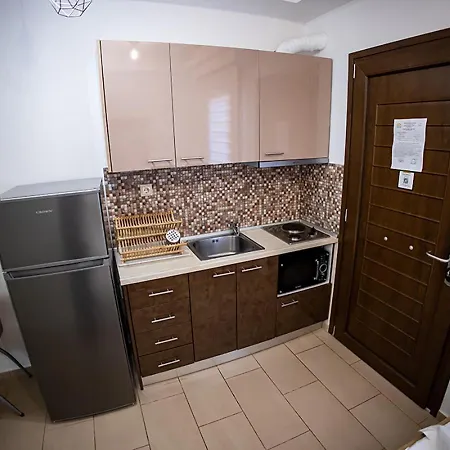 מלון דירות Dafni's Beachfront Luxury *