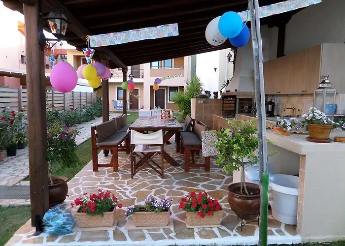Appart hôtel Dafni's Beachfront Luxury