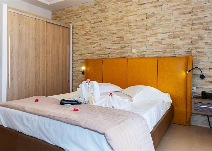 Hotel de apartamente Dafni's Beachfront Luxury