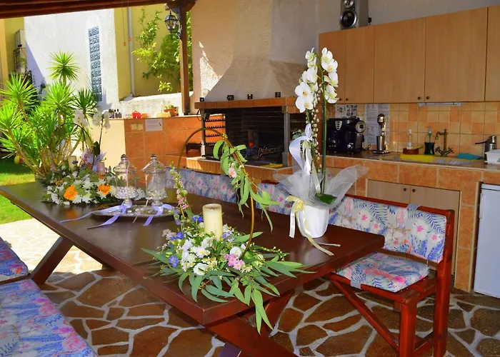 Dafni's Beachfront Luxury * Nikiti (Sithonia)