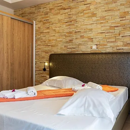 Dafni's Beachfront Luxury Никити