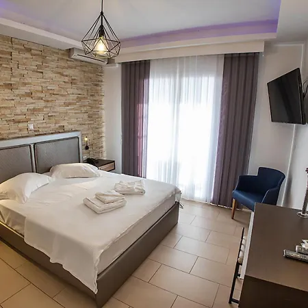 Dafni's Beachfront Luxury Апарт-отель Никити