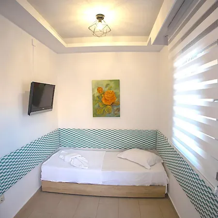Апарт-отель Dafni's Beachfront Luxury *