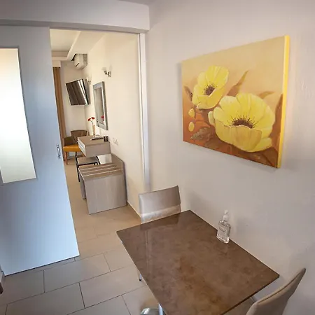 Dafni's Beachfront Luxury *