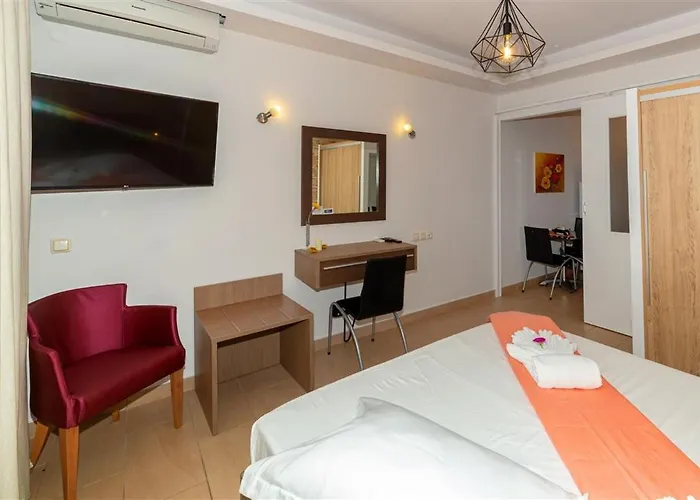 Dafni's Beachfront Luxury Hotel de apartamente