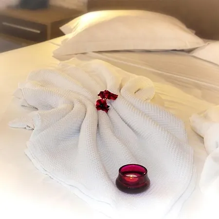 Lägenhetshotell Dafni's Beachfront Luxury *