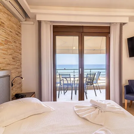 Dafni's Beachfront Luxury *