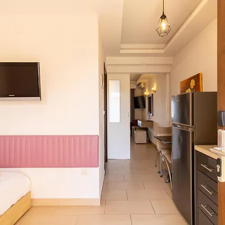 Aparthotel Dafni's Beachfront Luxury