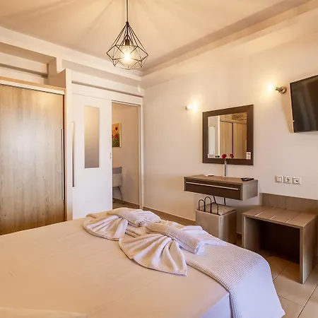 Aparthotel Dafni's Beachfront Luxury