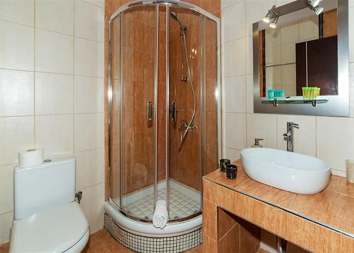 Dafni's Beachfront Luxury نيكيتي