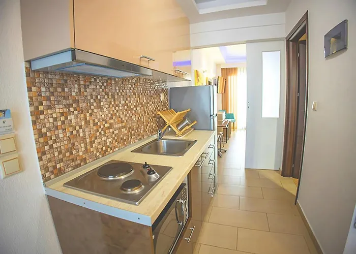 Dafni's Beachfront Luxury شقة فندقية *