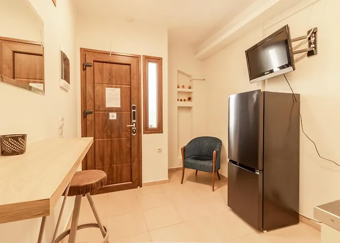 Dafni's Beachfront Luxury نيكيتي
